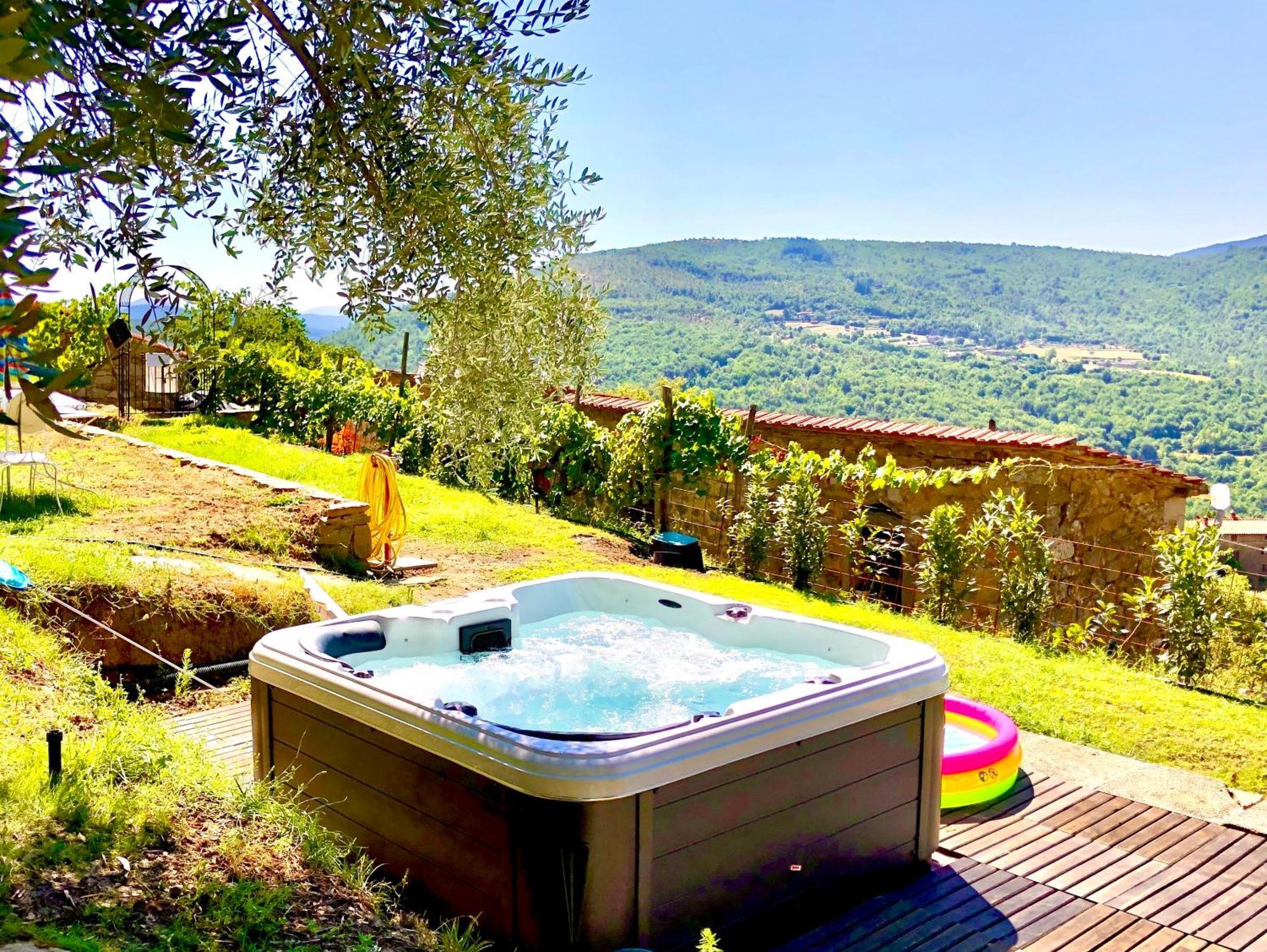 Bio Agriturismo Alba Etrusca Di Cortona - Organic Farmhouse- Appartamento Lavanda-Appartamento Rosmarino - Vasca Idromassaggio Esterna Poggioni Exterior foto